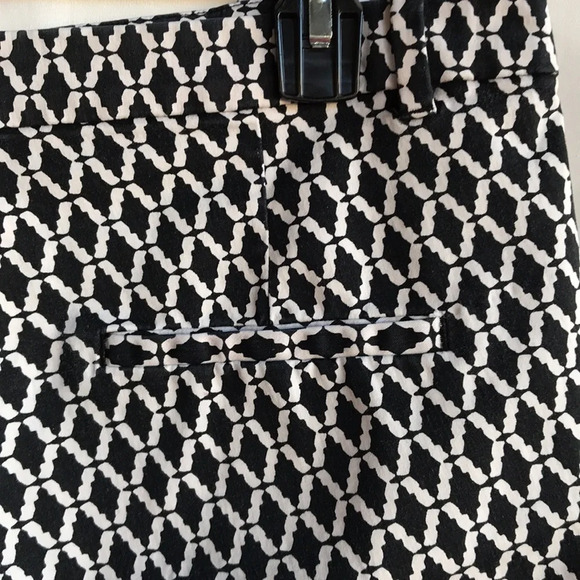 H&M black and white modern print crop pants, size 14 - Picture 6 of 11